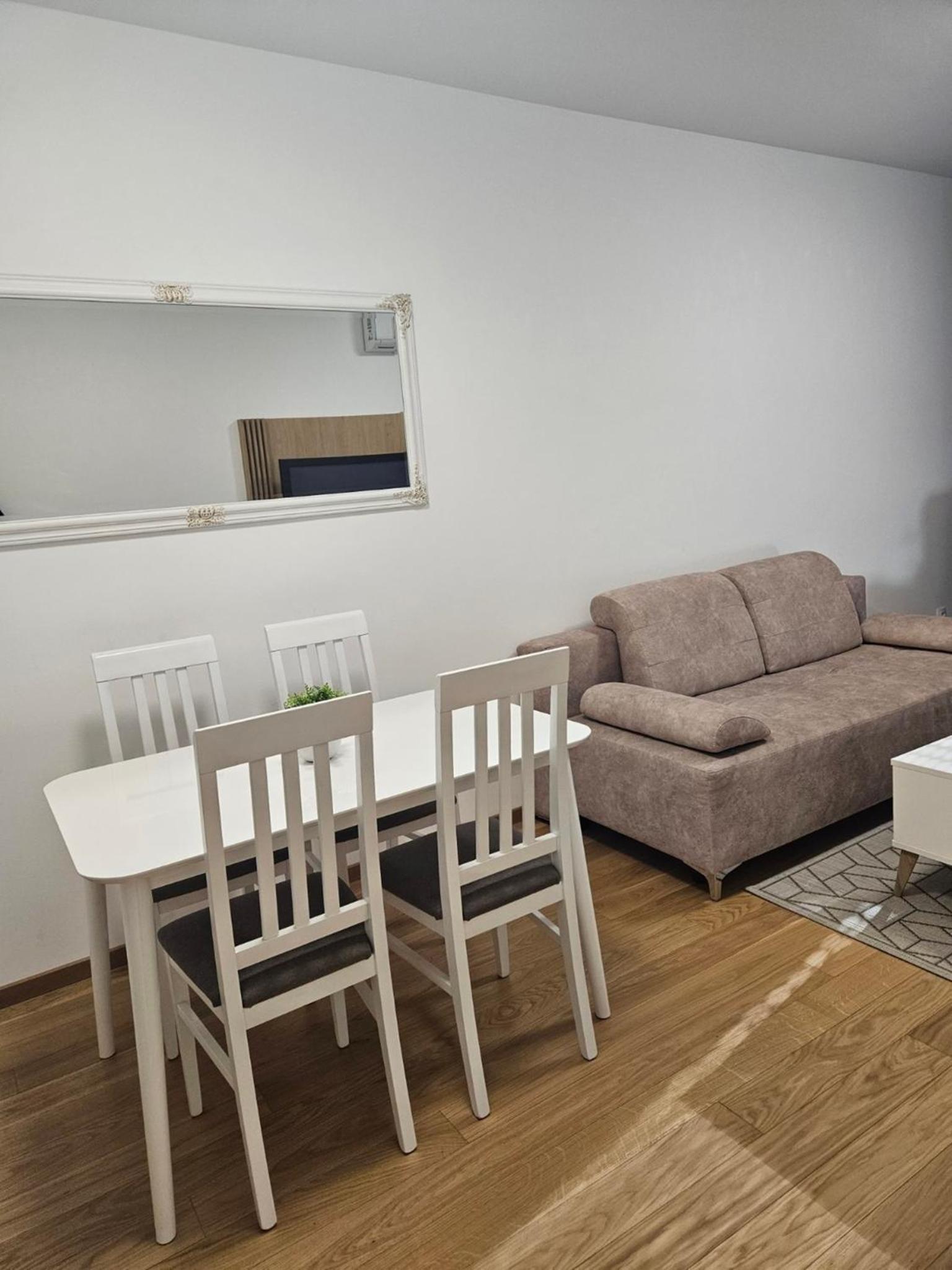 Apartment Dora