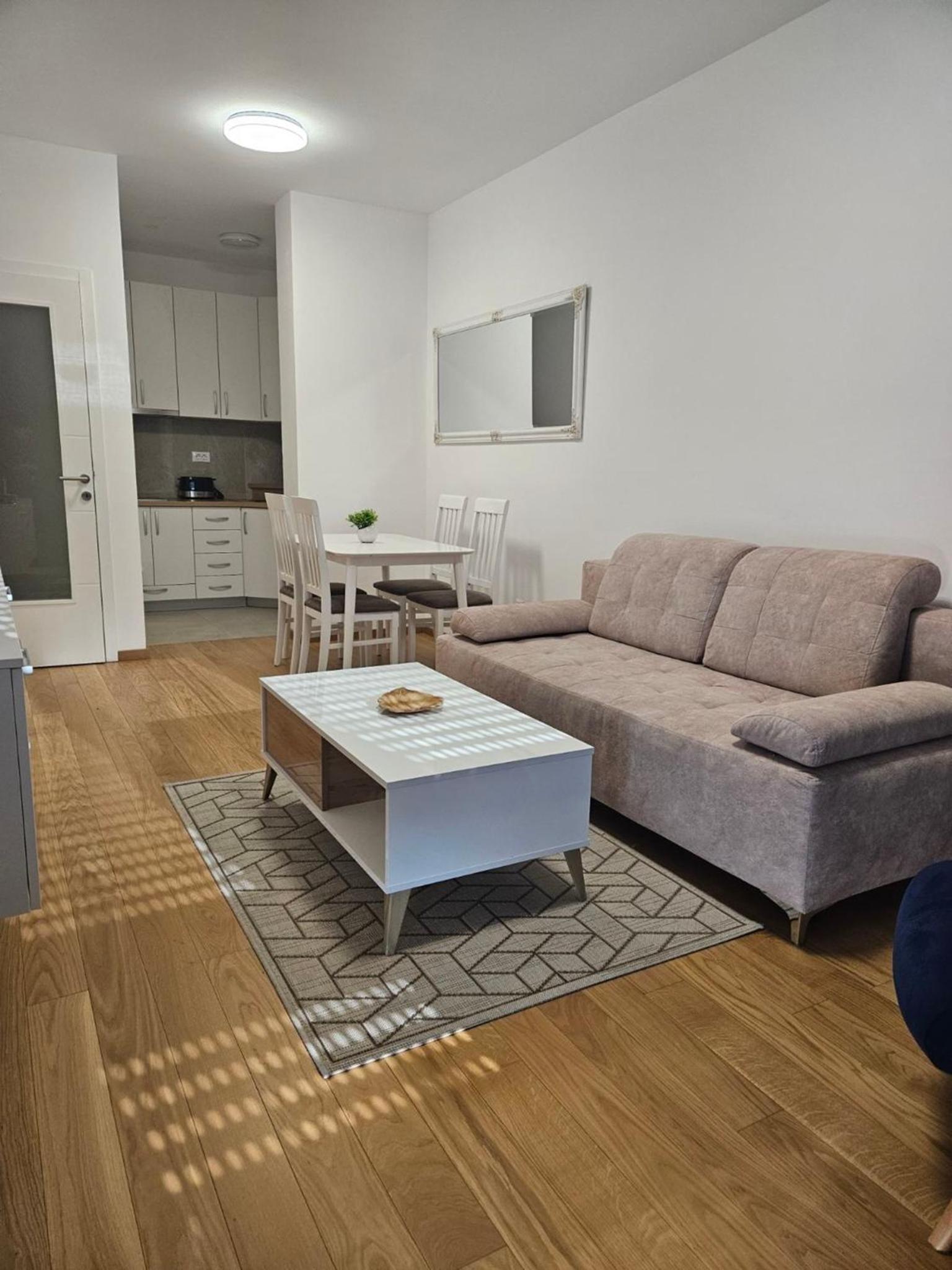 Apartment Dora