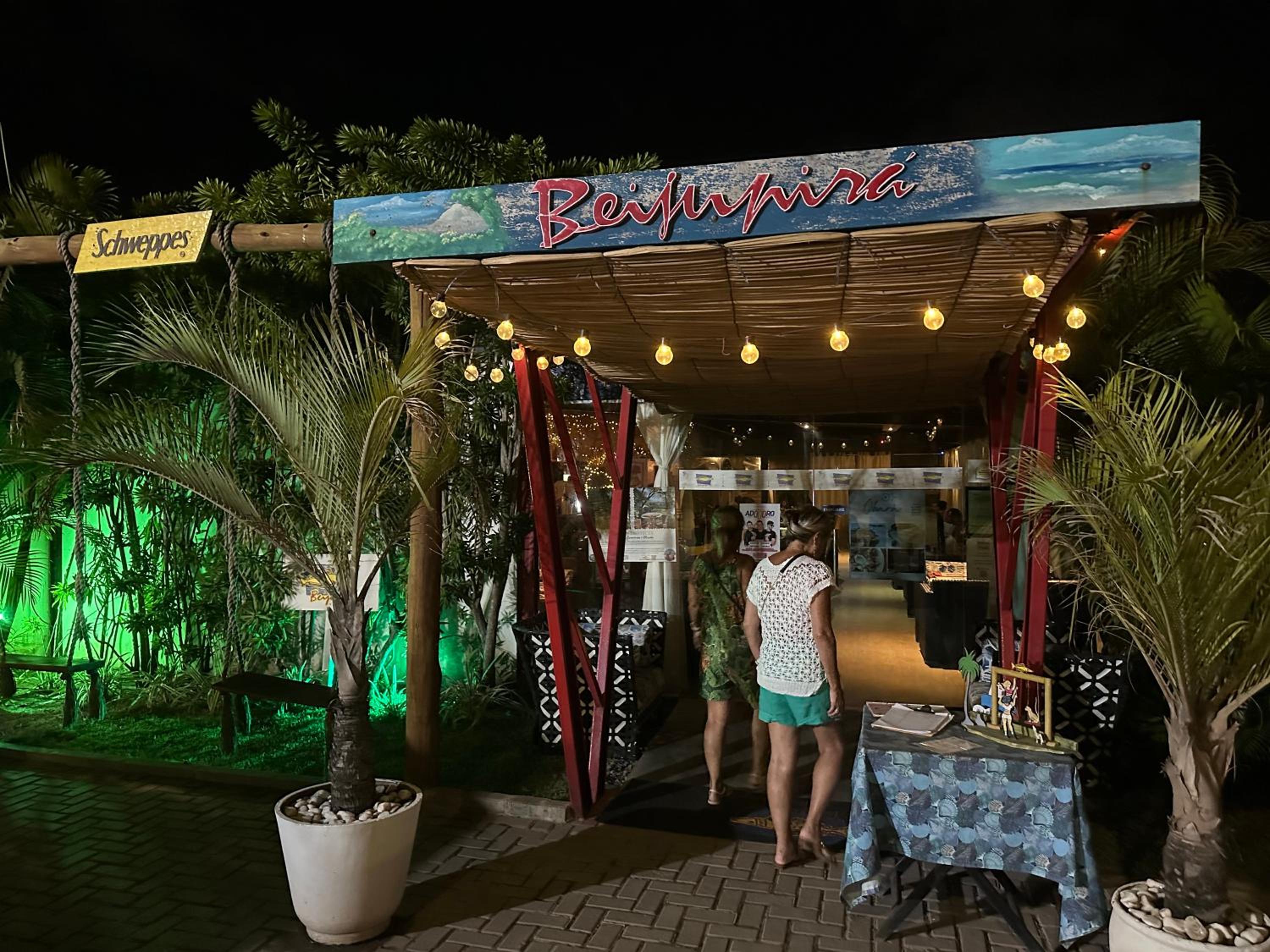 Muro Alto Porto de Galinhas Makia super suite cinematográfica próxima do mar