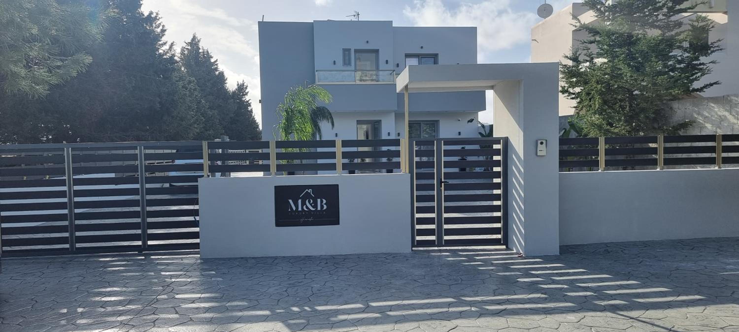 M&B Luxury Villa view 5