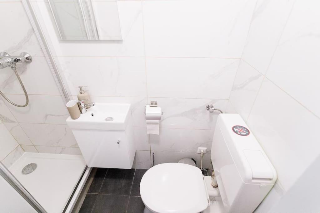 Urban Capsule Apartment - Near Mariahilfer Straße