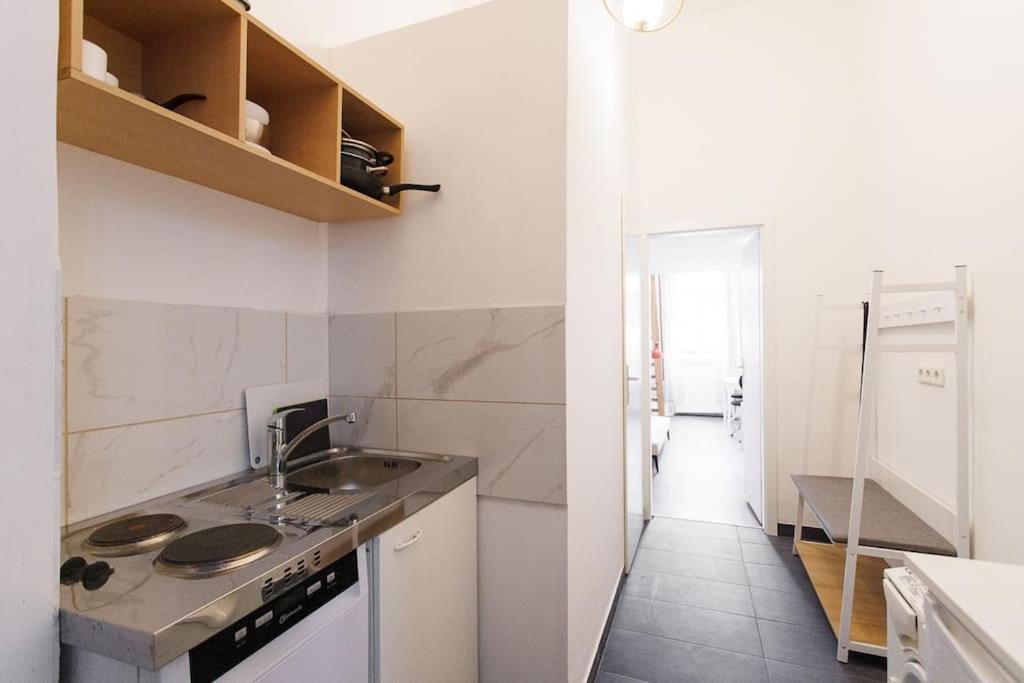 Urban Capsule Apartment - Near Mariahilfer Straße