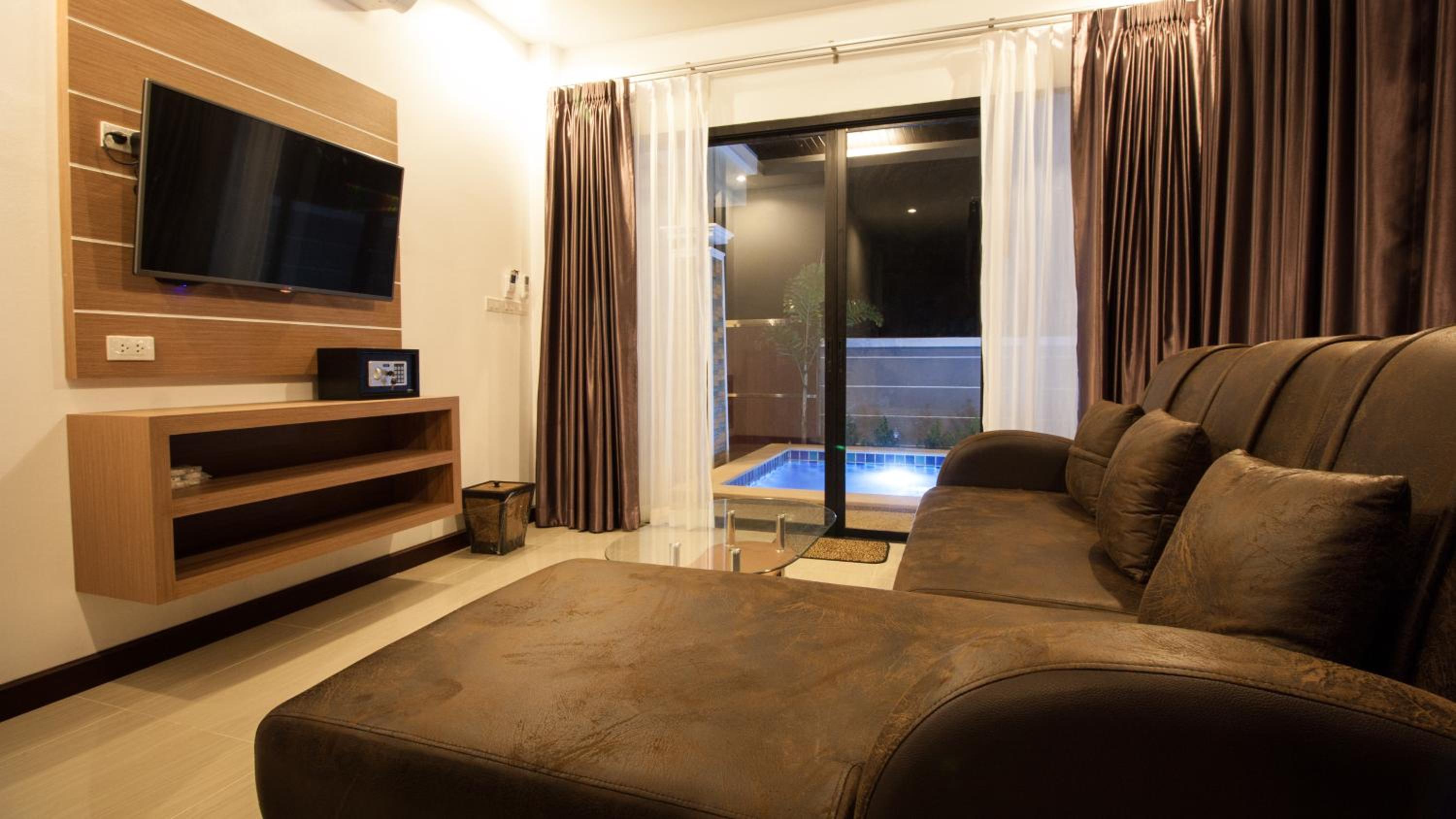 Aonang Oscar Pool Villas - Free Shuttle to Aonang Beach -shared pool - private pool