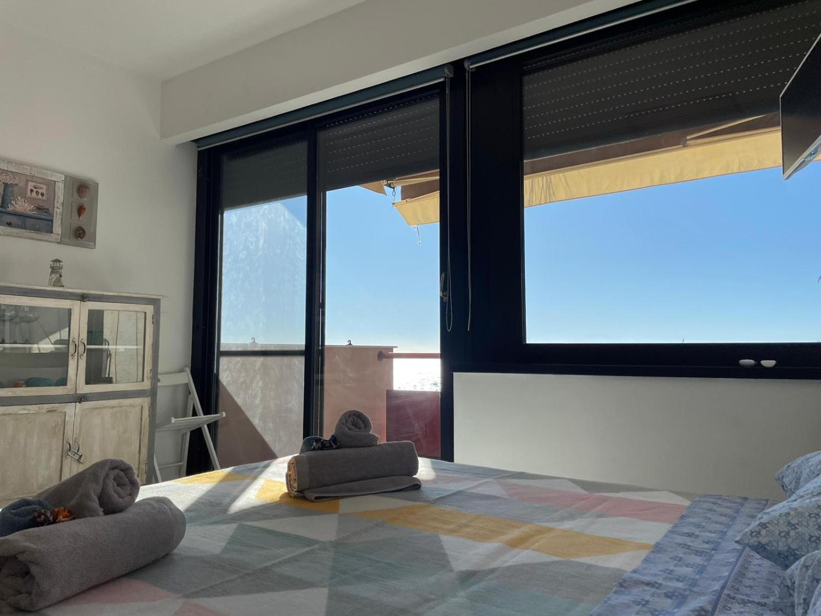 Sea Residence Porto Sole Vista Mare Con Posto Auto e Piscina view 3