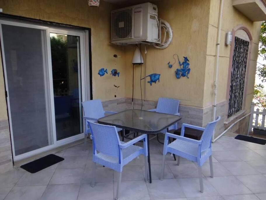 2BR Apartment with Private Garden in Downtown Rehab Near Malls