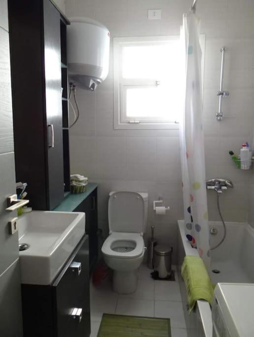 2BR Apartment with Private Garden in Downtown Rehab Near Malls