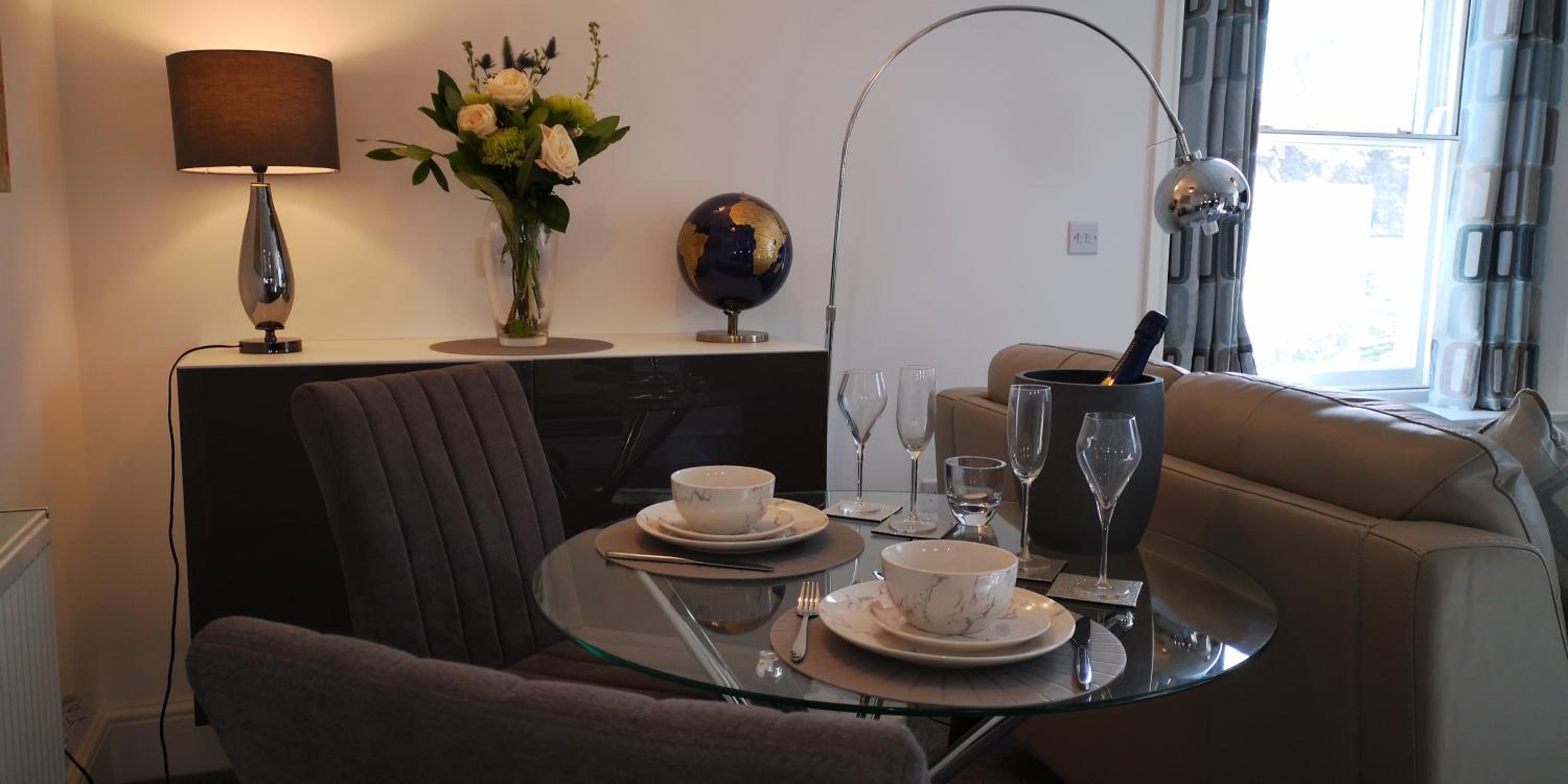 Classy yet cosy and close to Chester City Centre view 4