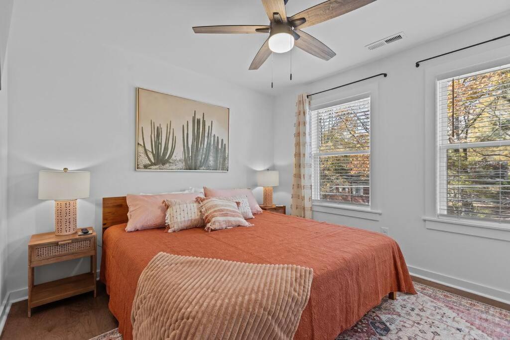 Contemporary Home, Close to Downtown and NCCU