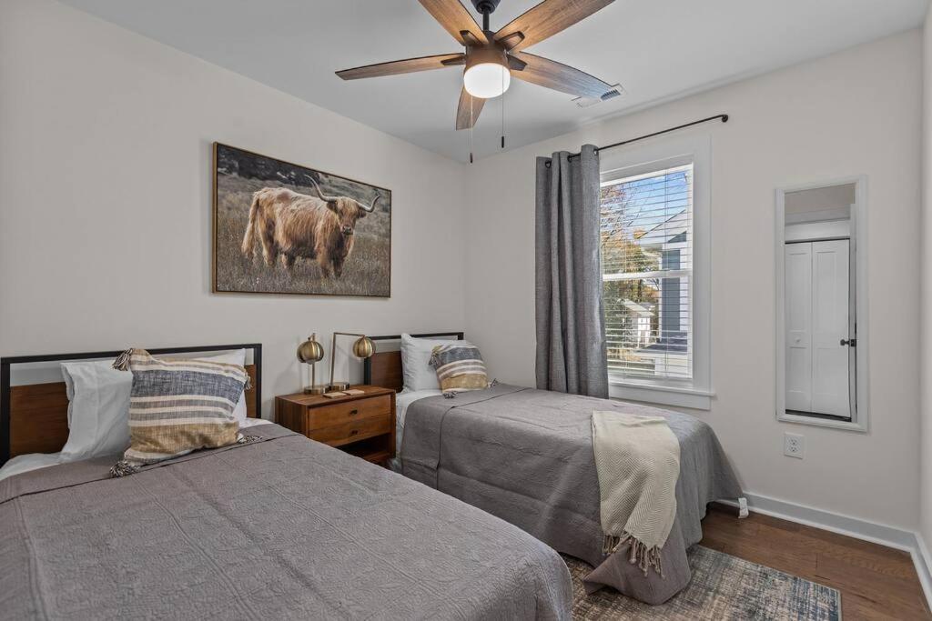 Contemporary Home, Close to Downtown and NCCU