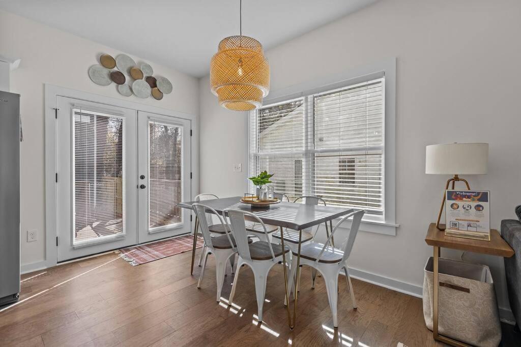 Contemporary Home, Close to Downtown and NCCU