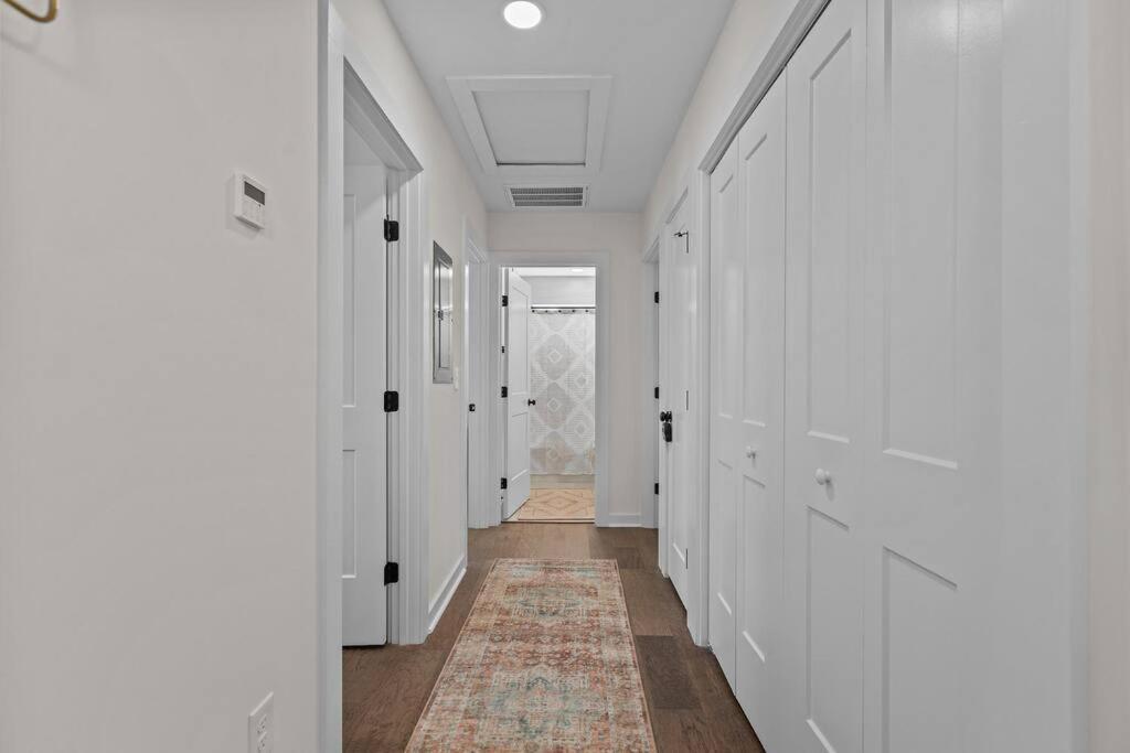 Contemporary Home, Close to Downtown and NCCU