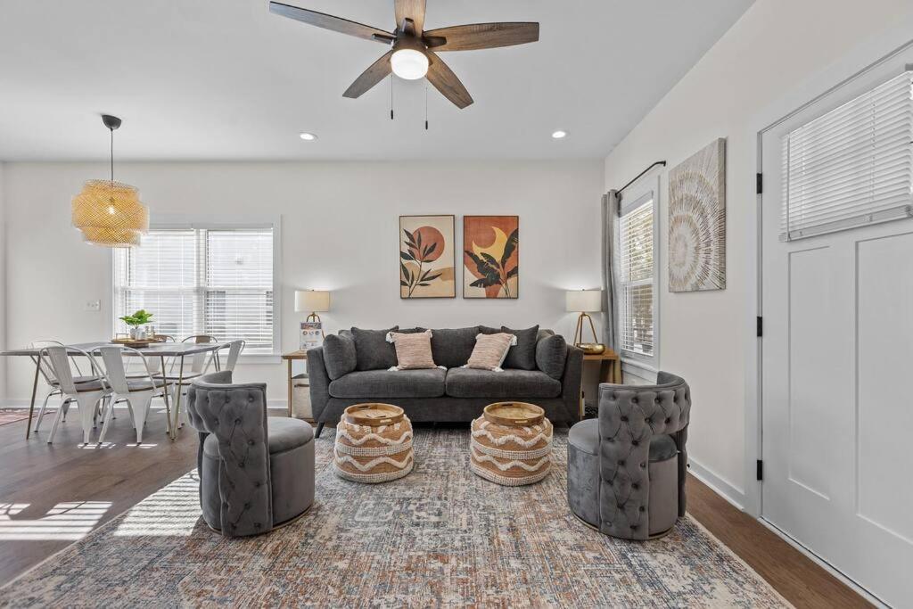 Contemporary Home, Close to Downtown and NCCU
