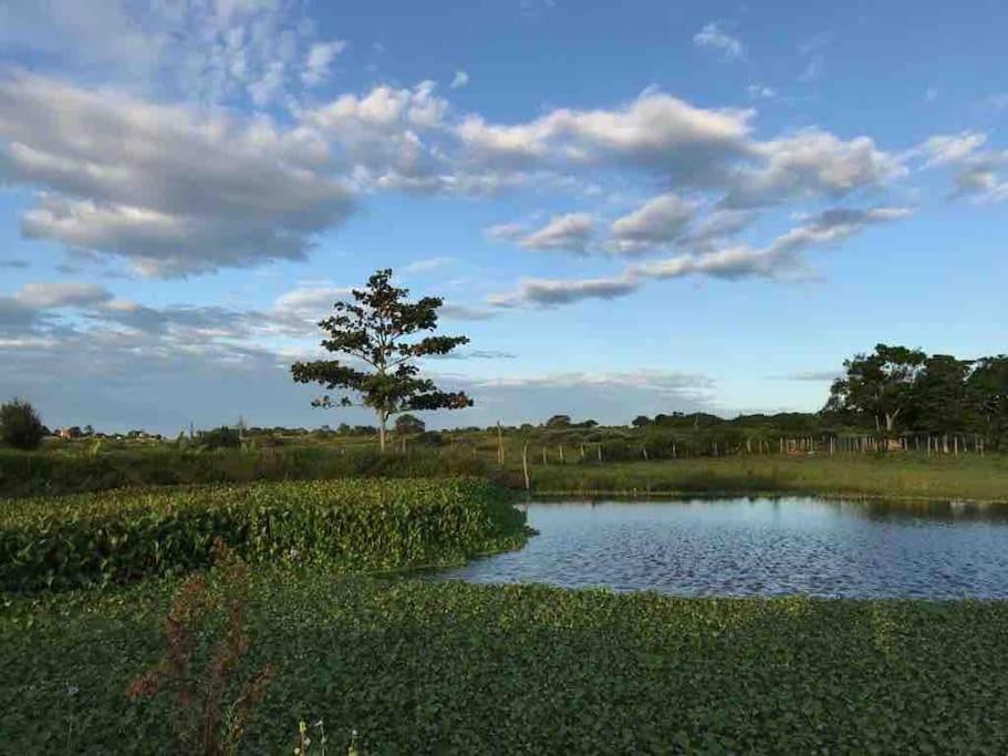 Casa de campo! Lugar de paz! Próxima as praias não oferecemos roupa de cama e banho