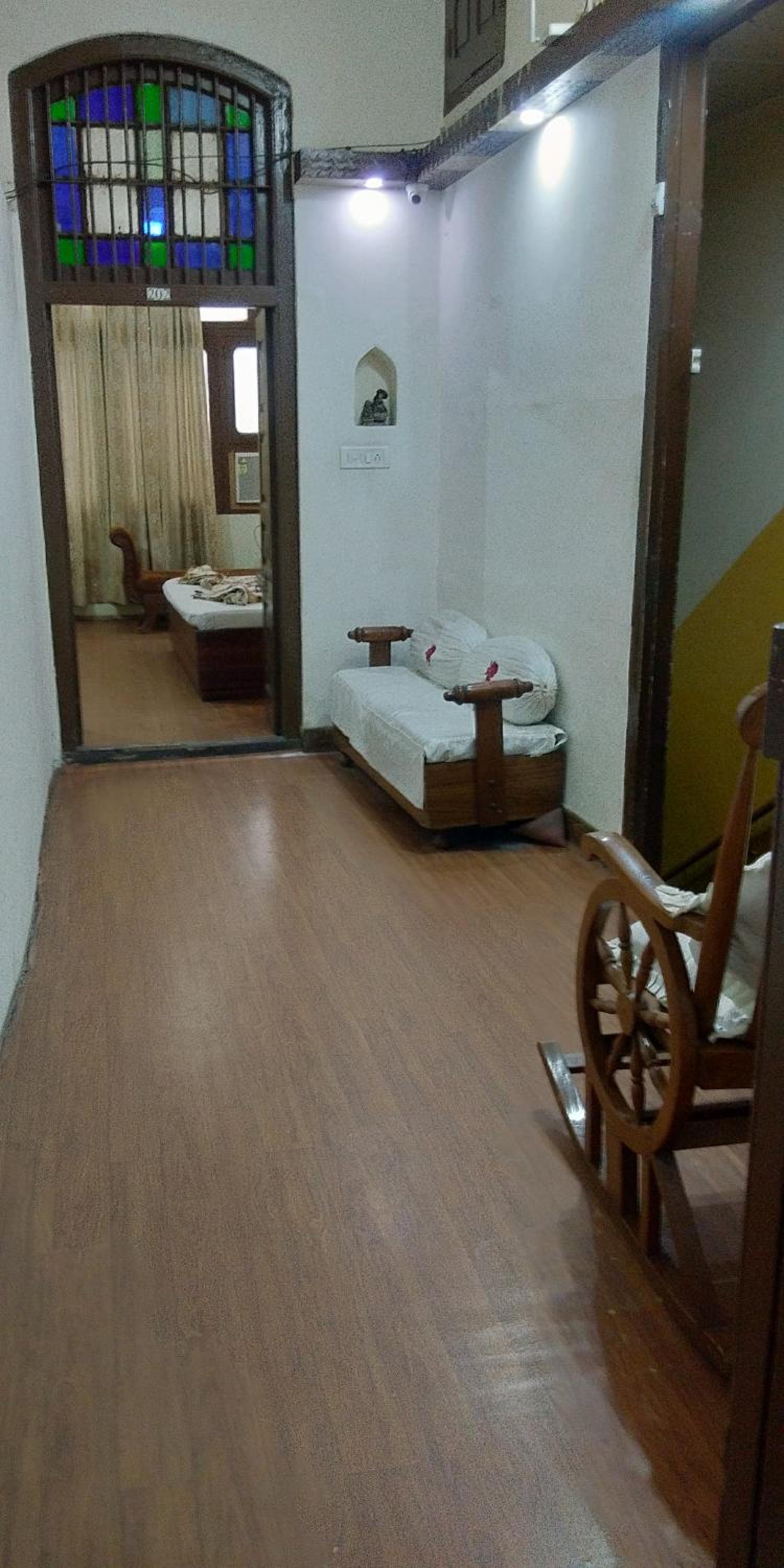 OSAHAN PARADISE HOMESTAY NEAR Golden temple and park view