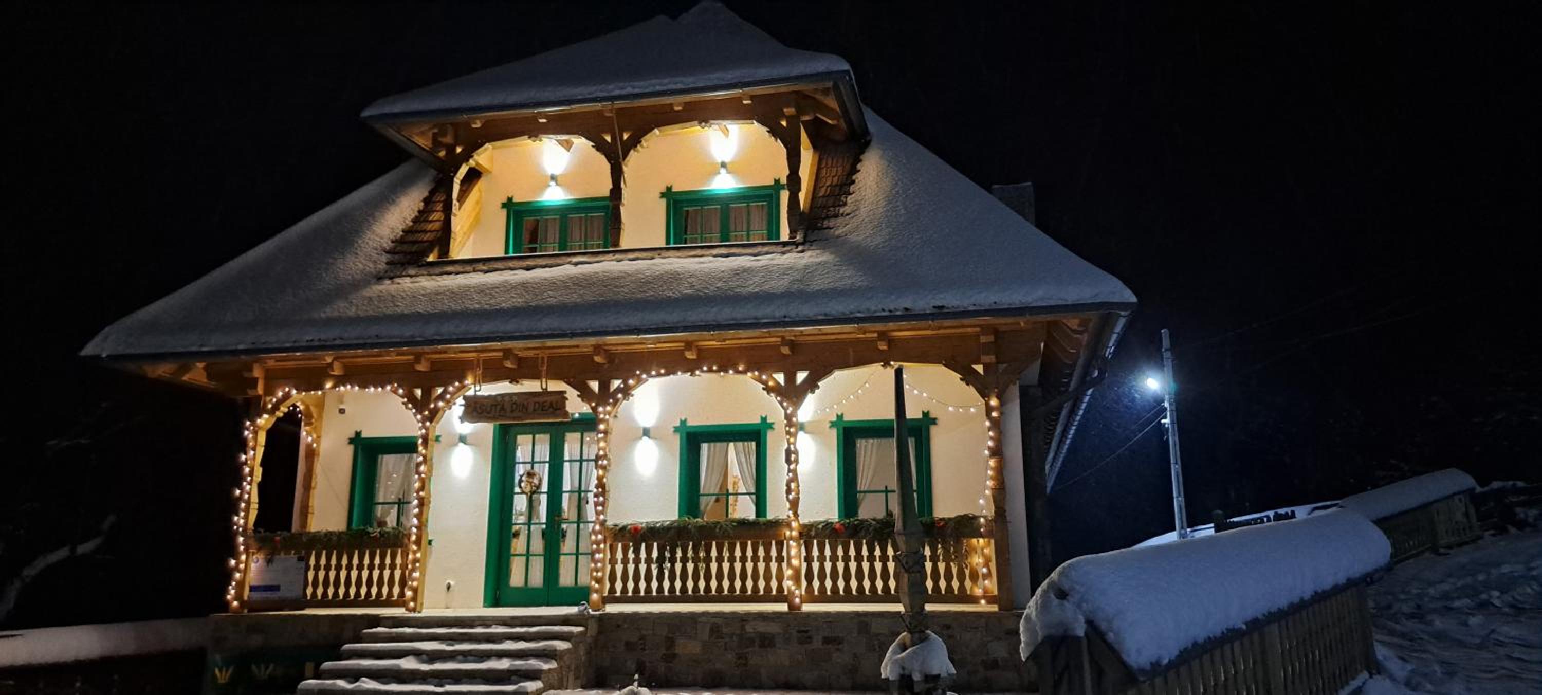 Căsuța din Deal view 2