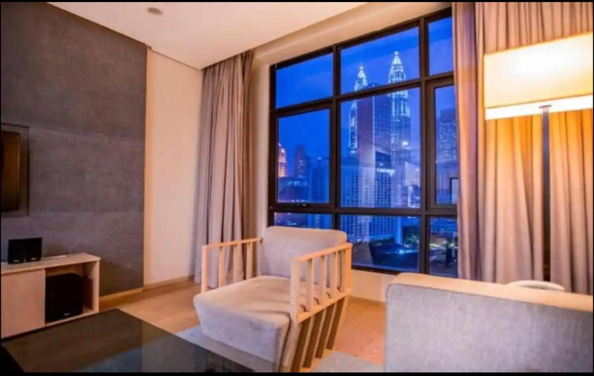 KLCC VIEW - Executive One Bedroom Suite with Wifi & Netflix
