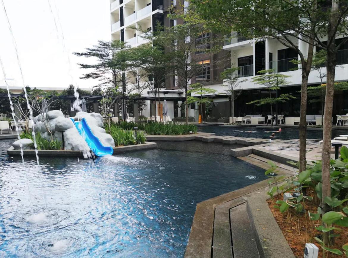 KLCC VIEW - Executive One Bedroom Suite with Wifi & Netflix