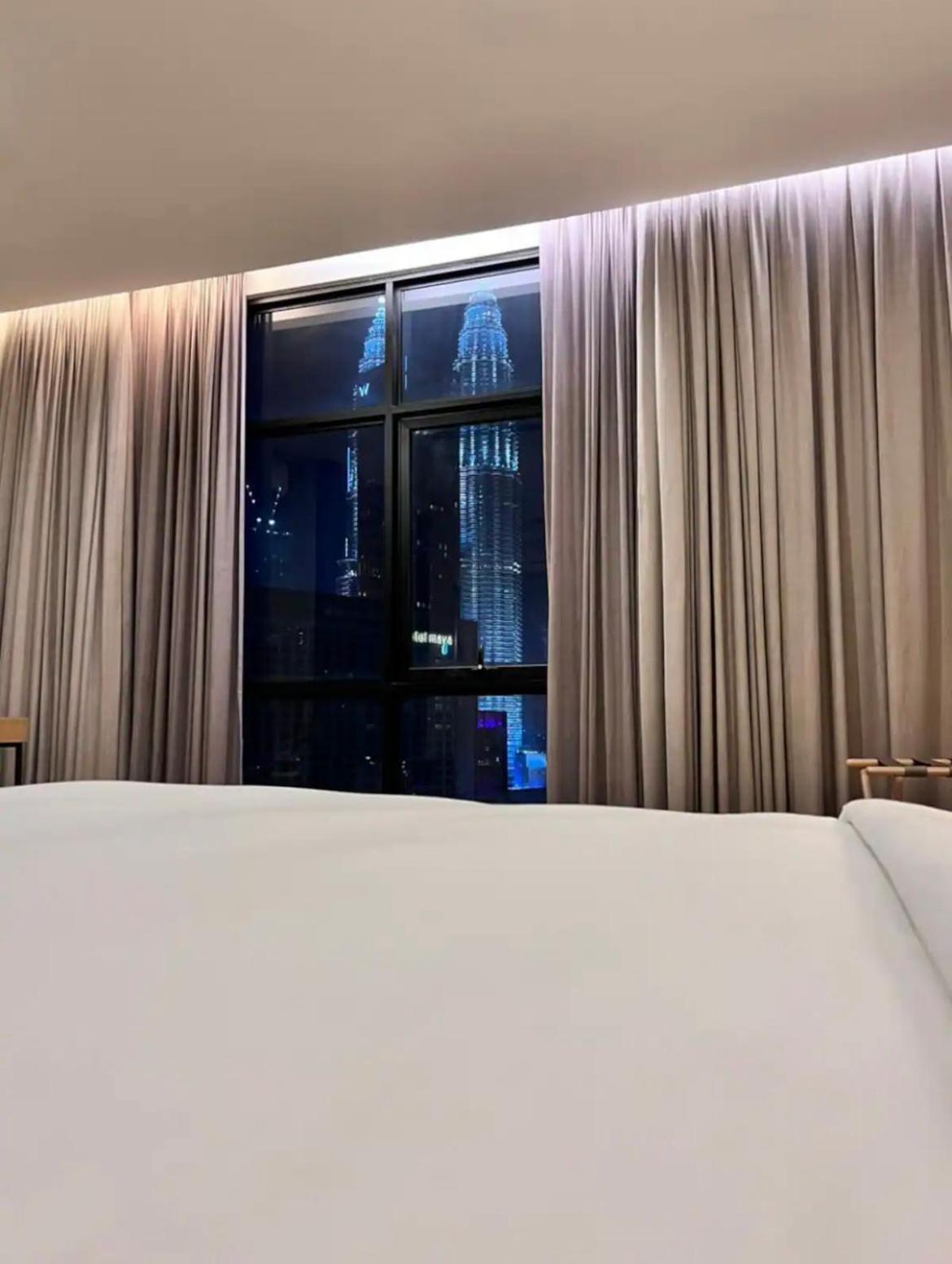 KLCC VIEW - Executive One Bedroom Suite with Wifi & Netflix