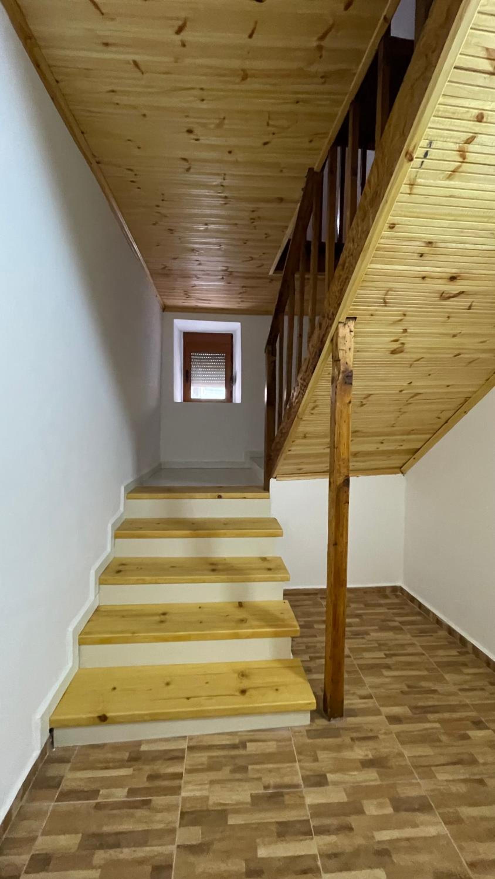 Ardjon House