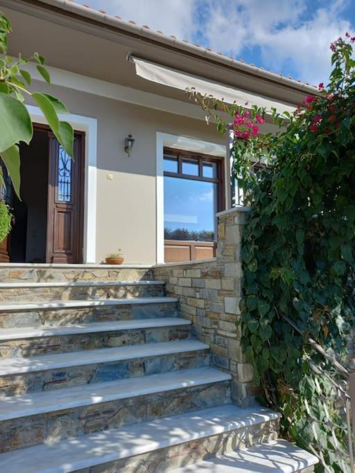 The Villea Cottage - 5 bed house in Alli Meria view 4