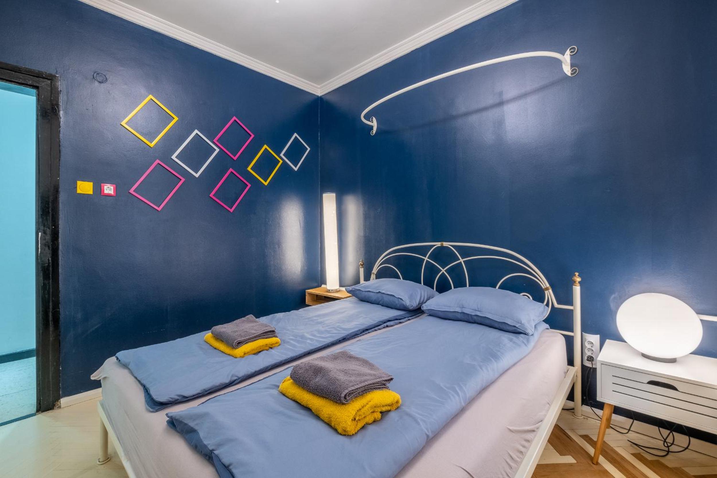 Modern , spacious 2BR apartment in top center