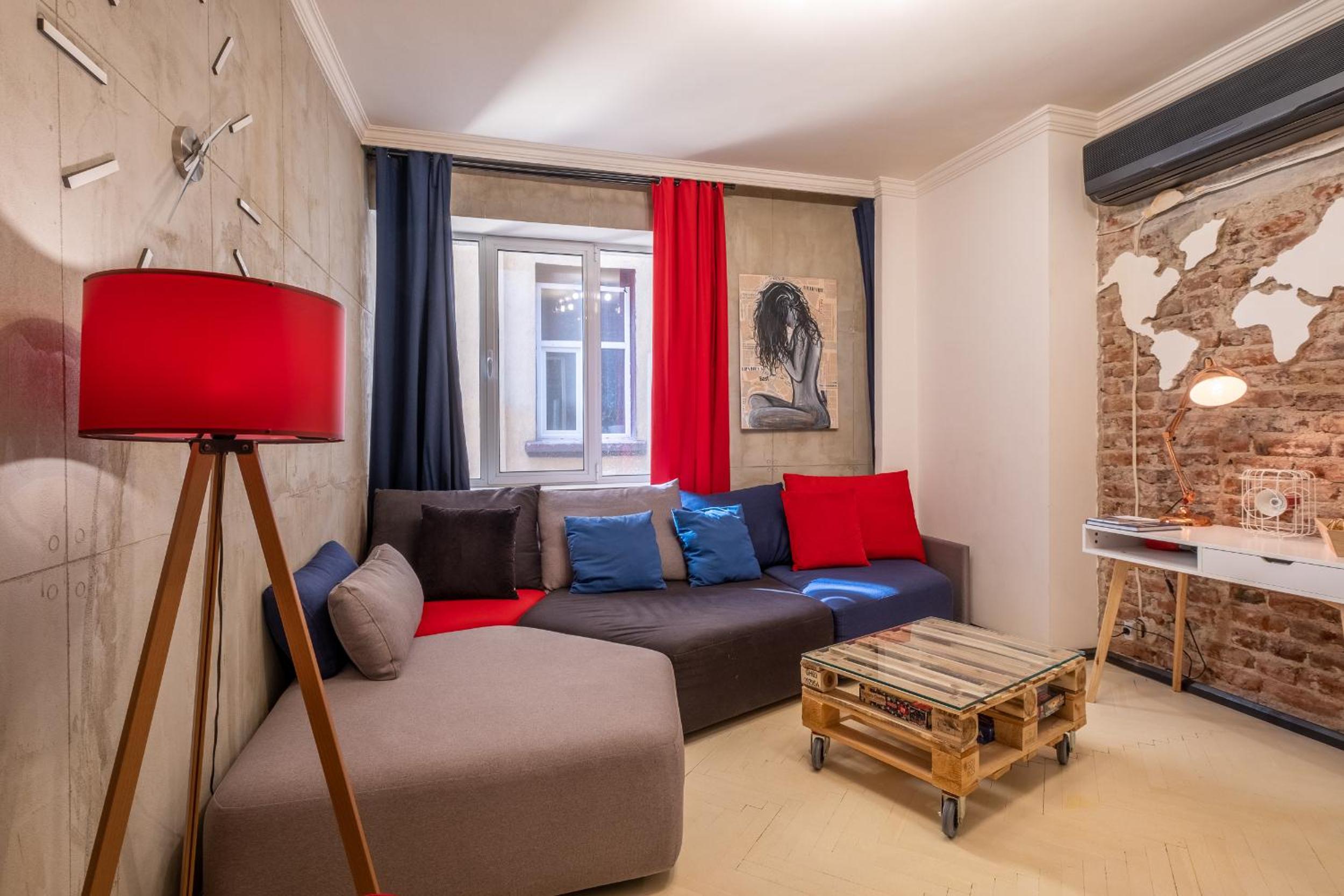 Modern , spacious 2BR apartment in top center