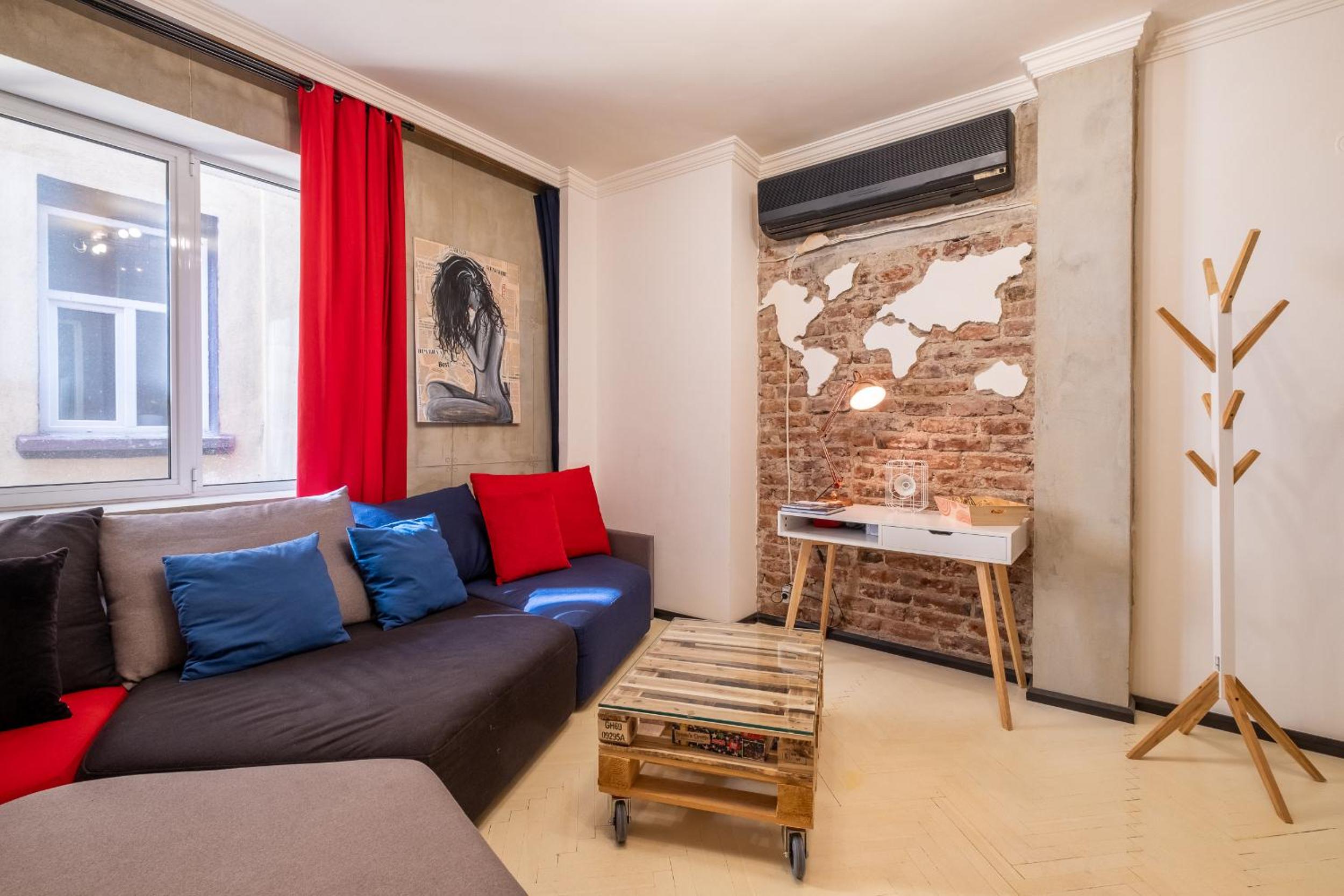 Modern , spacious 2BR apartment in top center