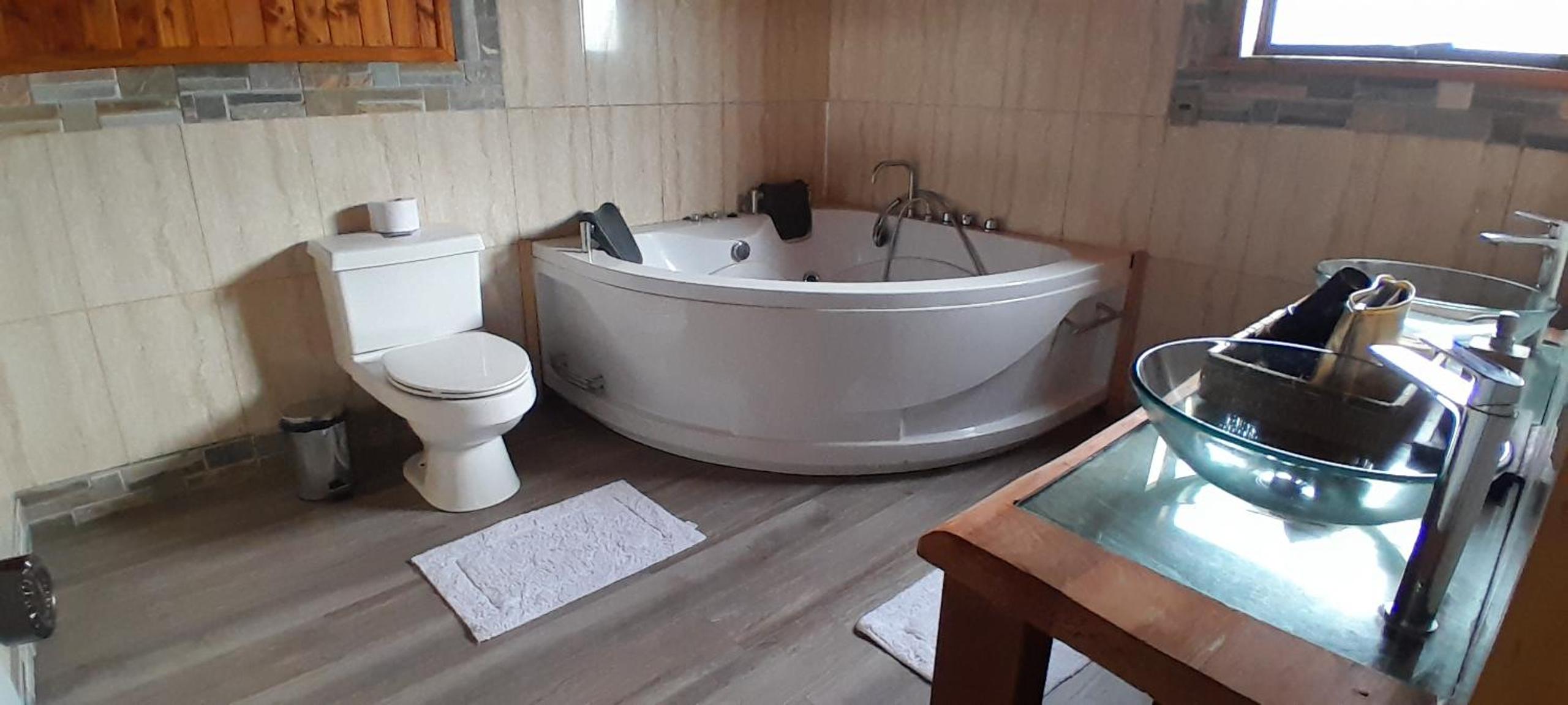 arriendo amplia casa con jacuzzi por días