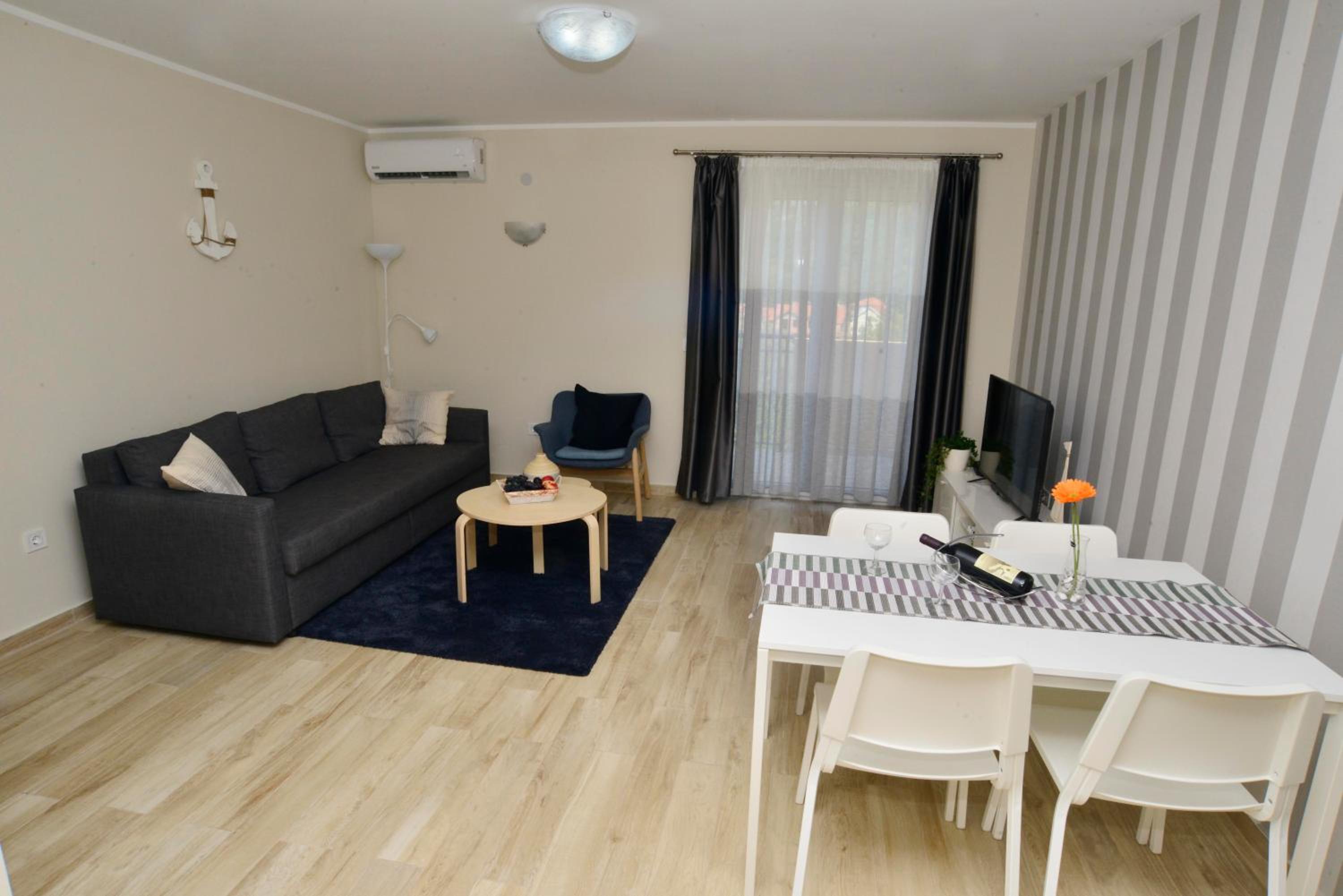 Apartmani Bradasevic Tivat**** view 2