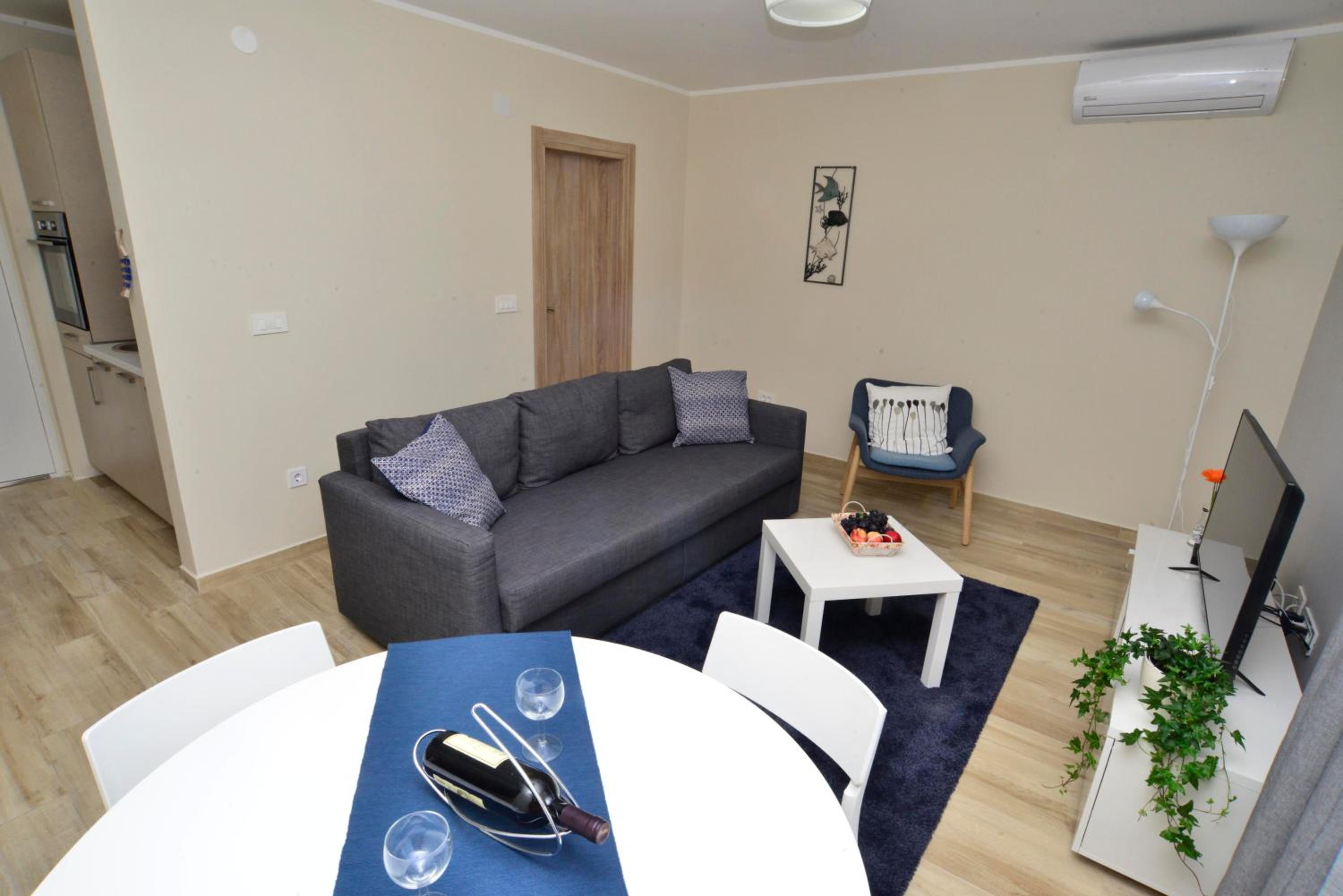 Apartmani Bradasevic Tivat**** view 5
