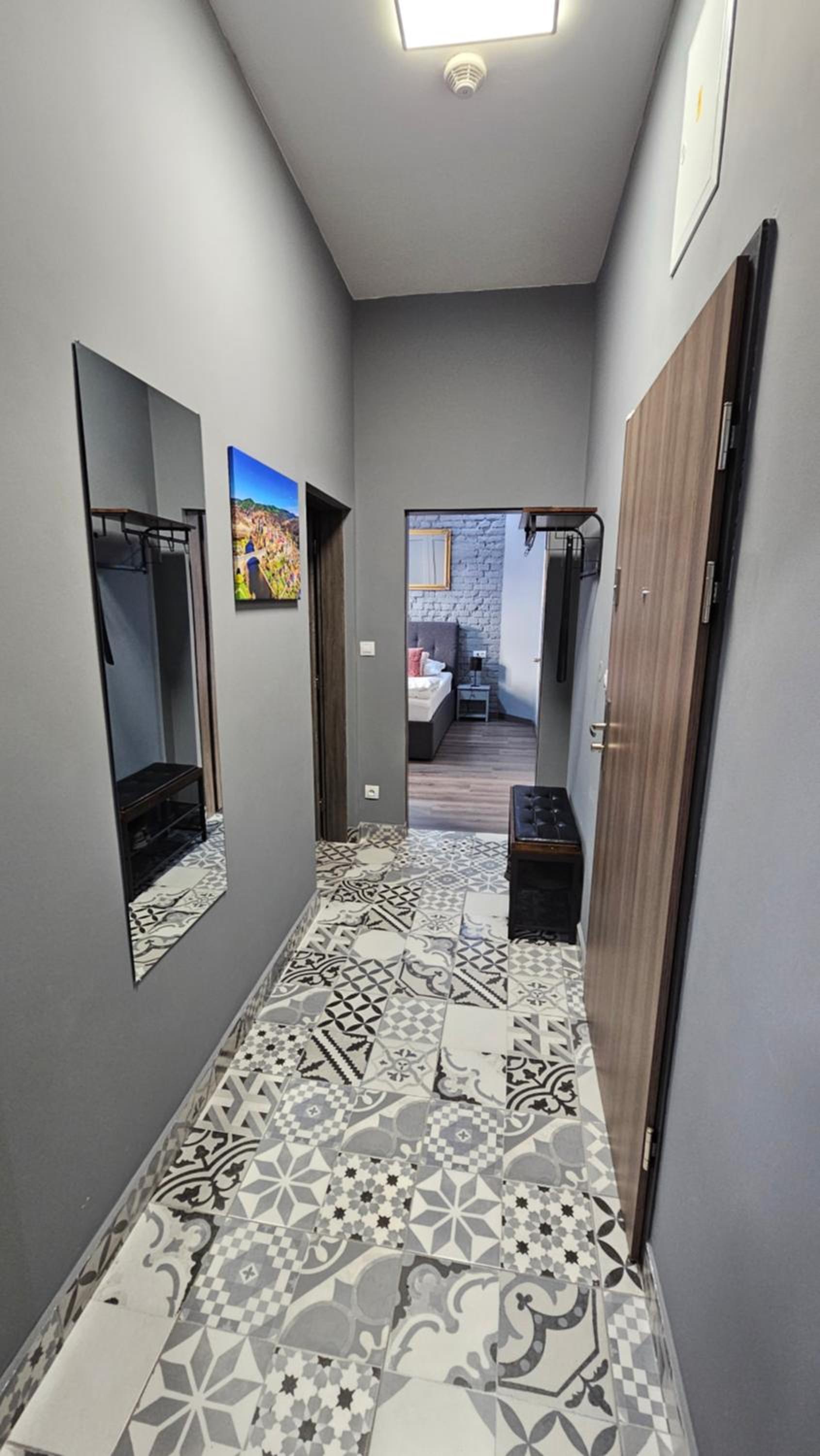 Apartment Silver 313