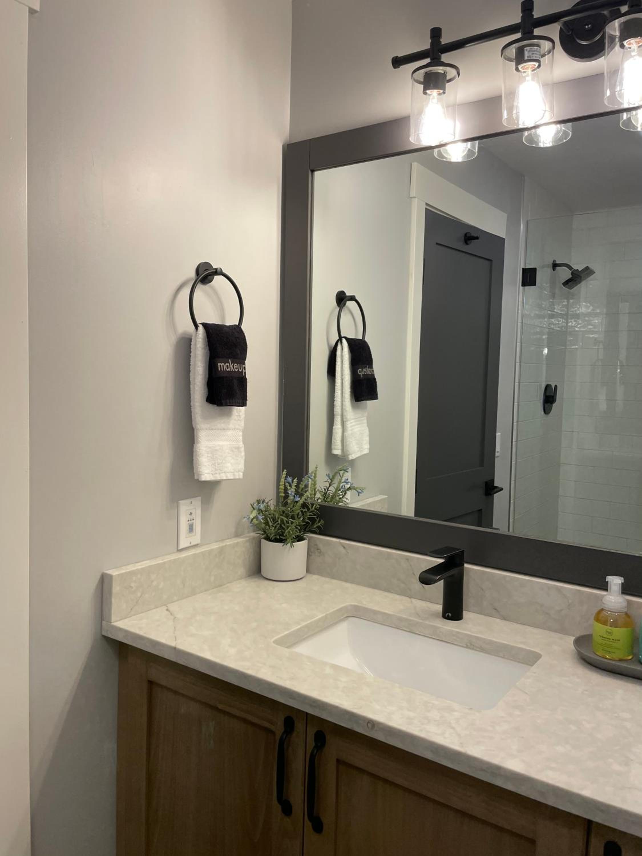 Family friendly 2BR/2BA condo - Views & Location!!