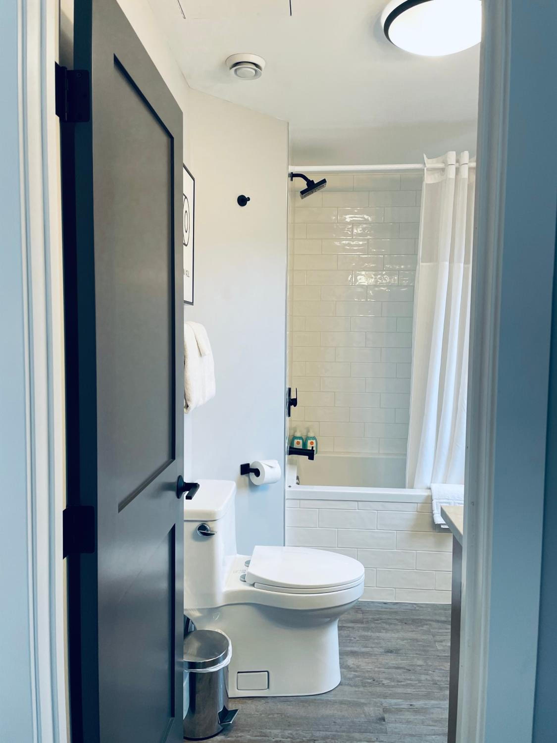 Family friendly 2BR/2BA condo - Views & Location!!