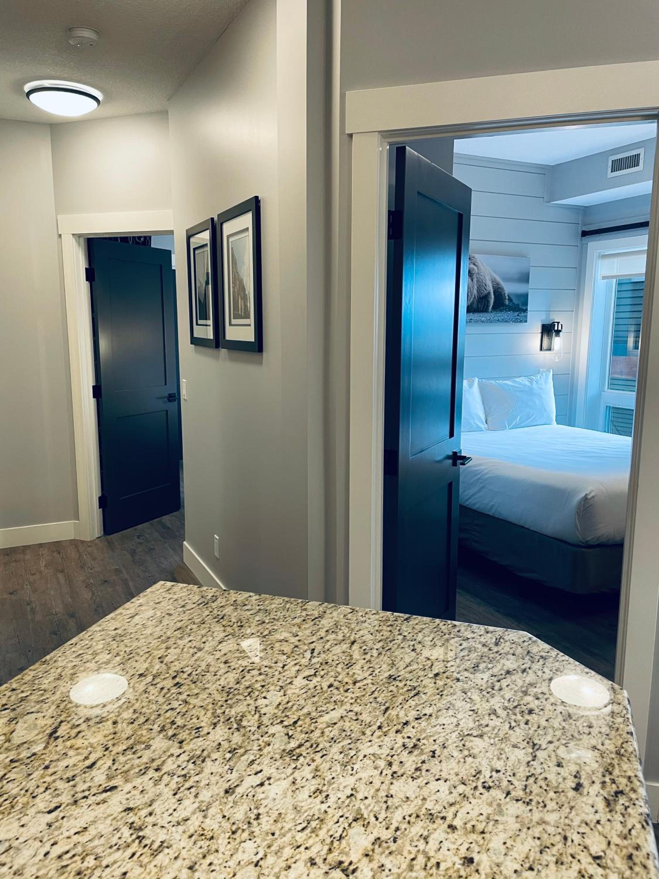 Family friendly 2BR/2BA condo - Views & Location!!