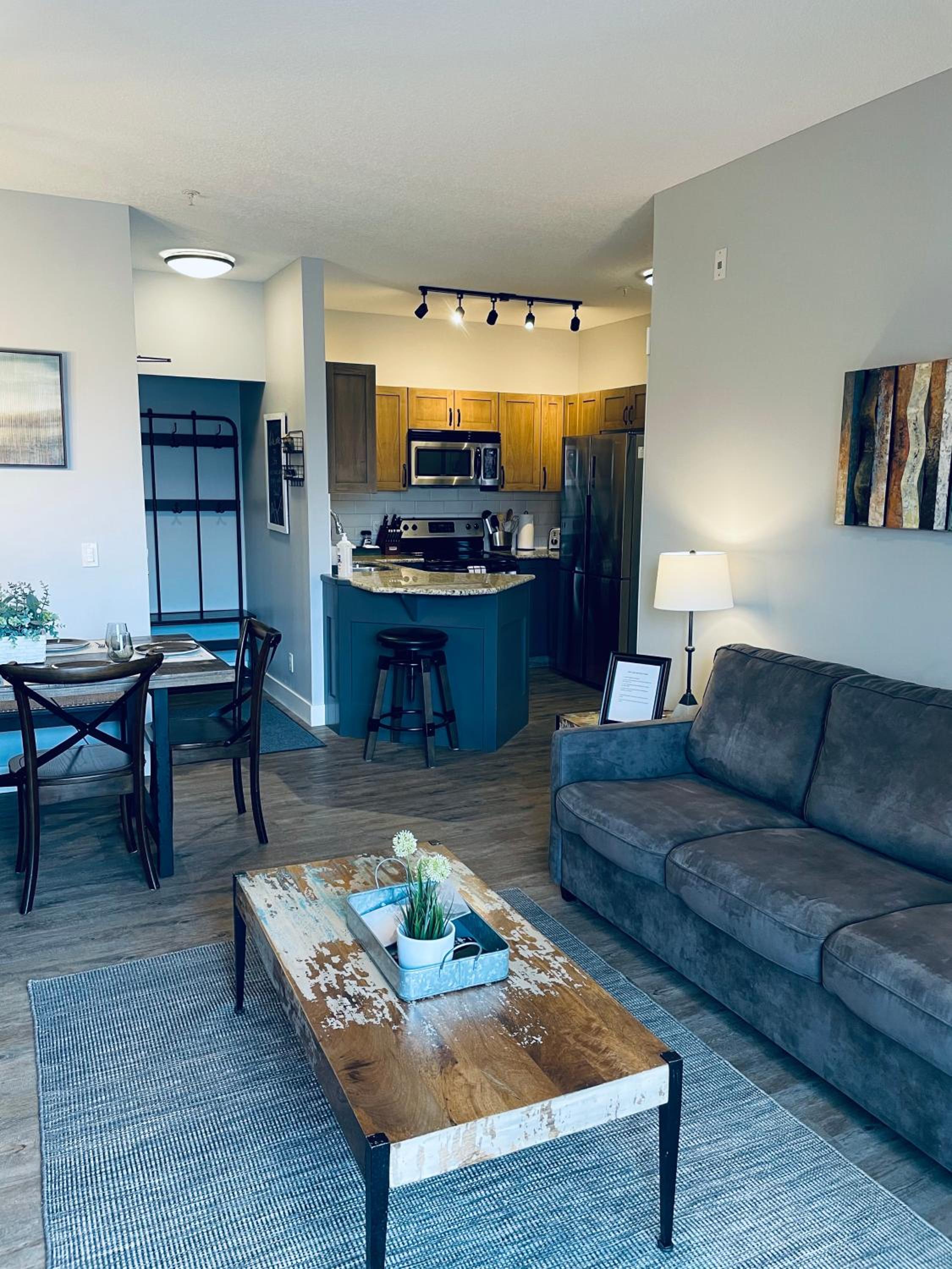 Family friendly 2BR/2BA condo - Views & Location!!