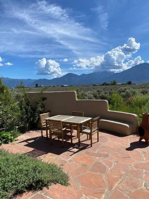 Taos Mountain Views- Cozy Home-Special Rates view 4