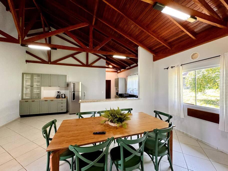 Residência à beira-mar em Zimbros