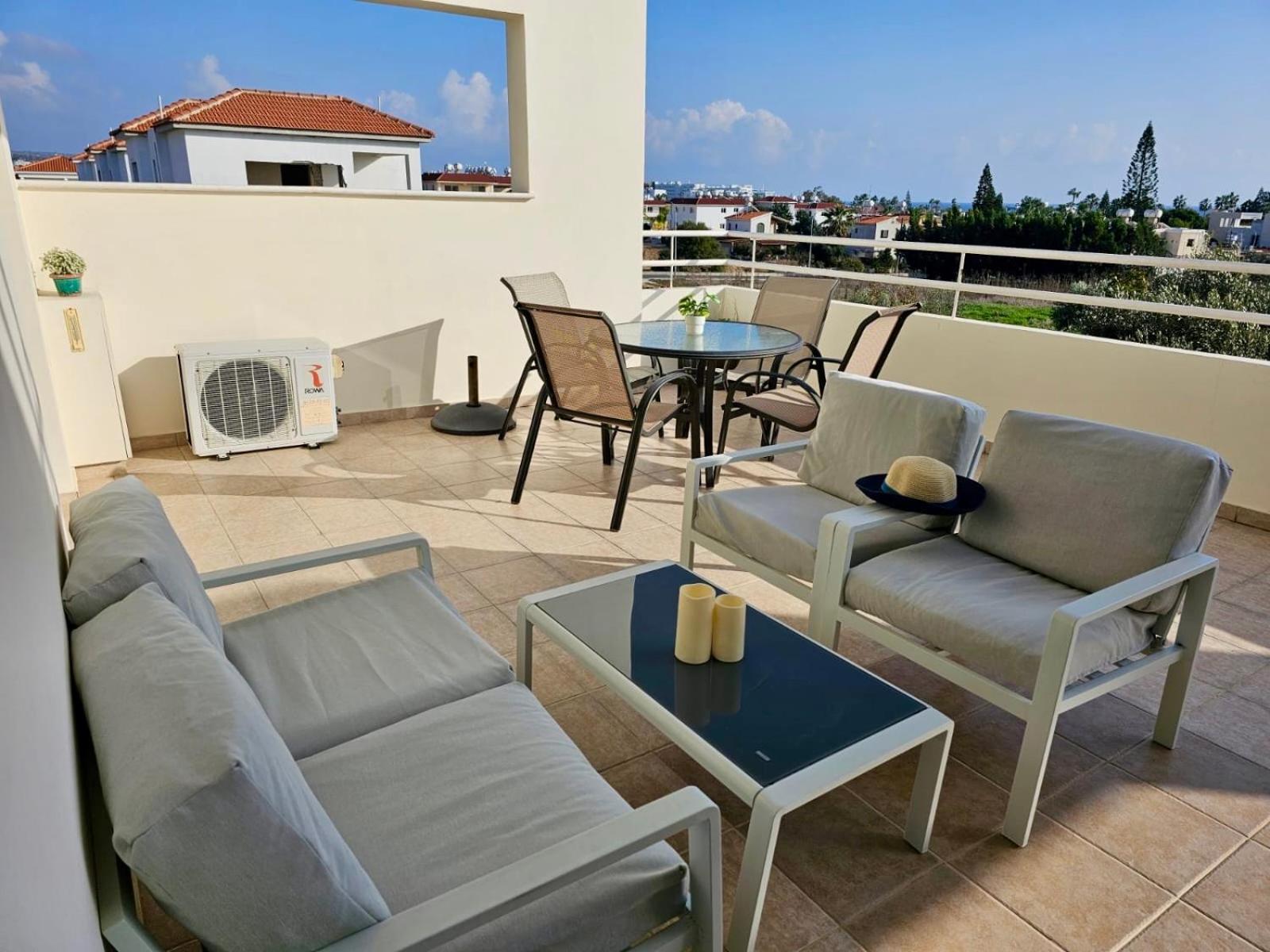 Nissi Elena - Shell Haven Apt