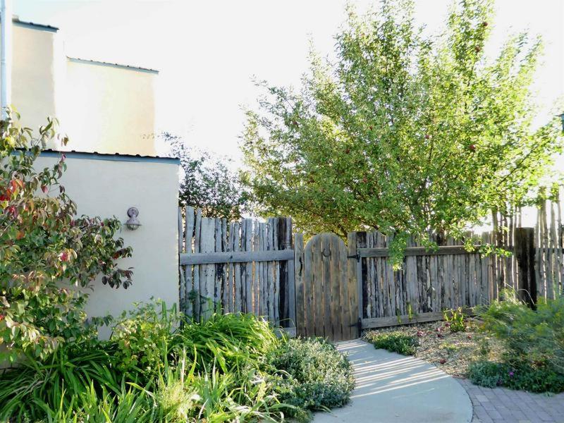 Taos Mountain Views- Cozy Home-Special Rates view 2