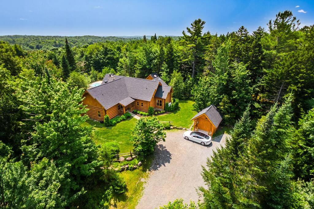 Chalet White Rabbit au Lac Fiddler