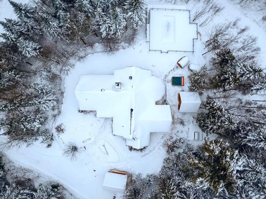 Chalet White Rabbit au Lac Fiddler