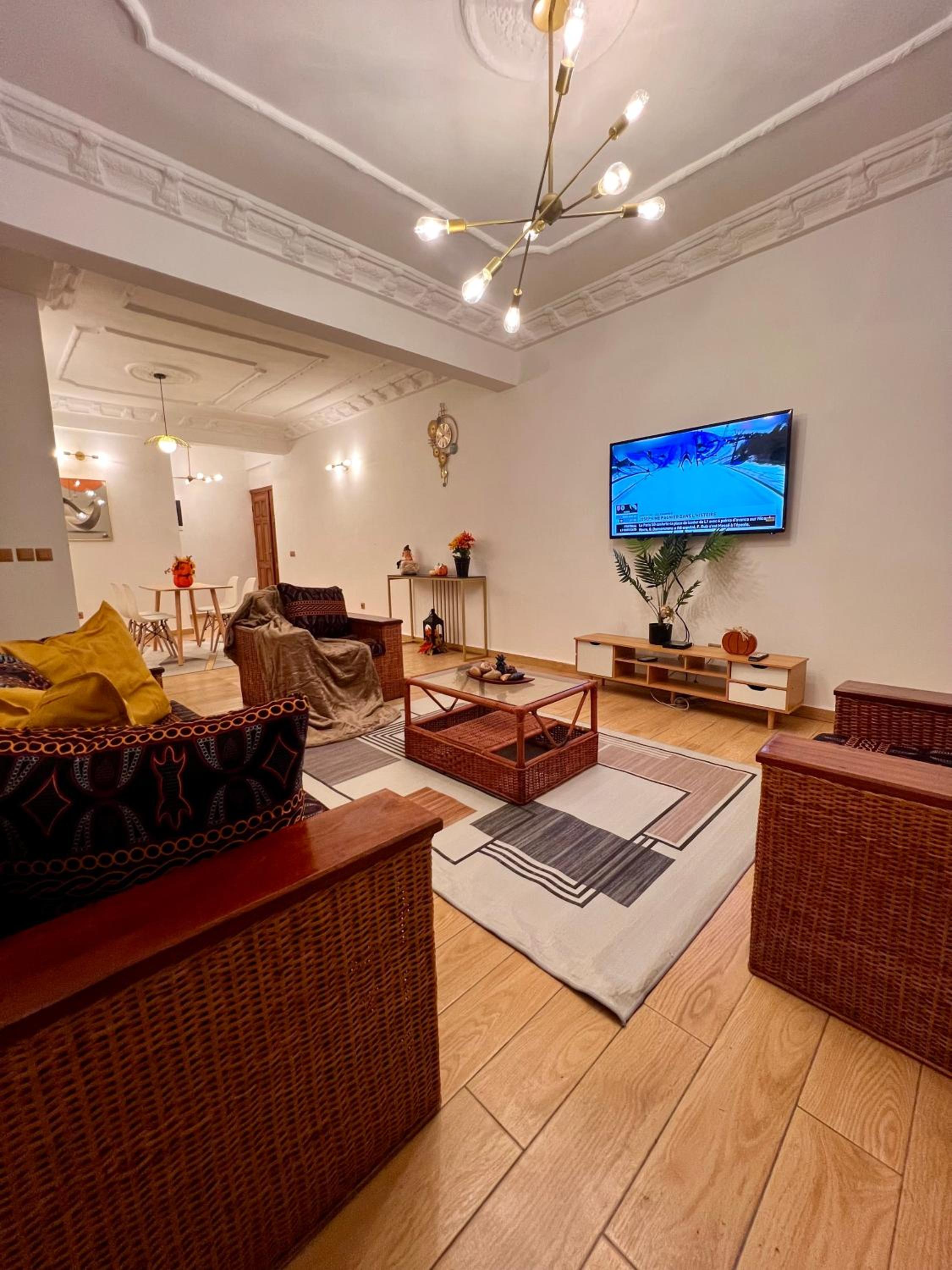 Residence Ethan Nji - Elegant Escape