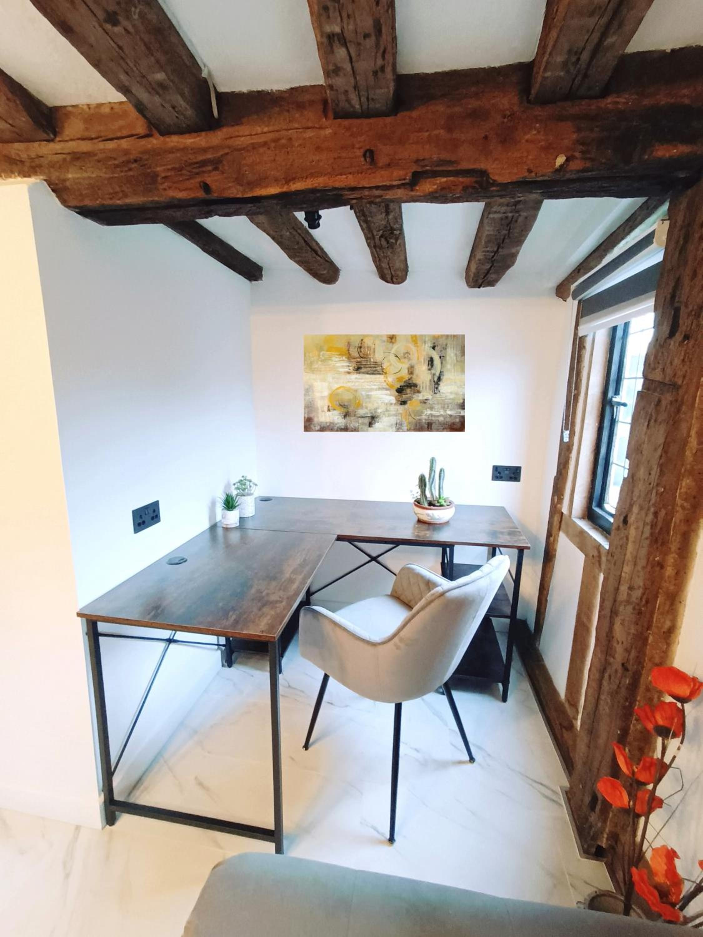 Stansted Airport Cottage