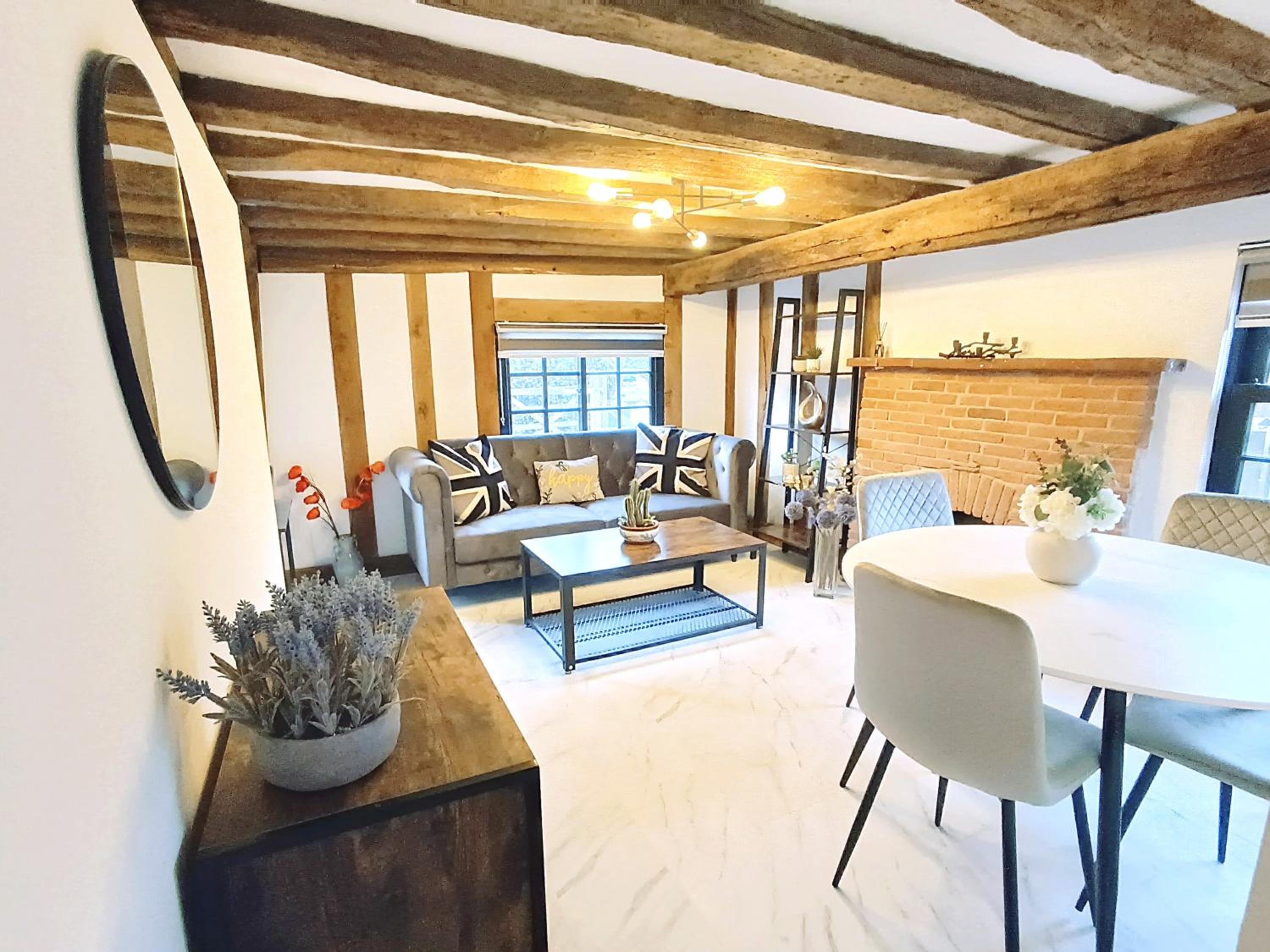 Stansted Airport Cottage