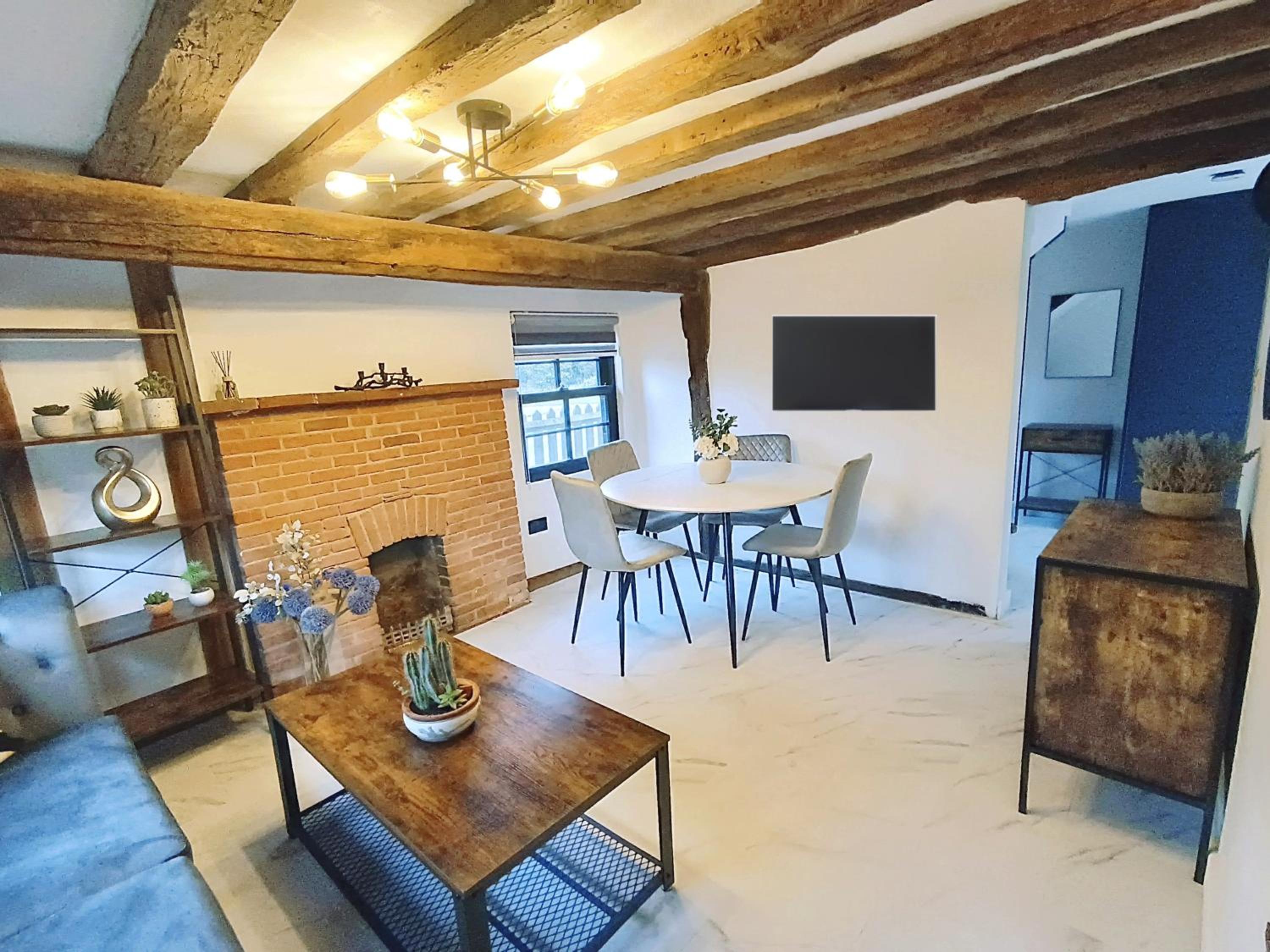 Stansted Airport Cottage