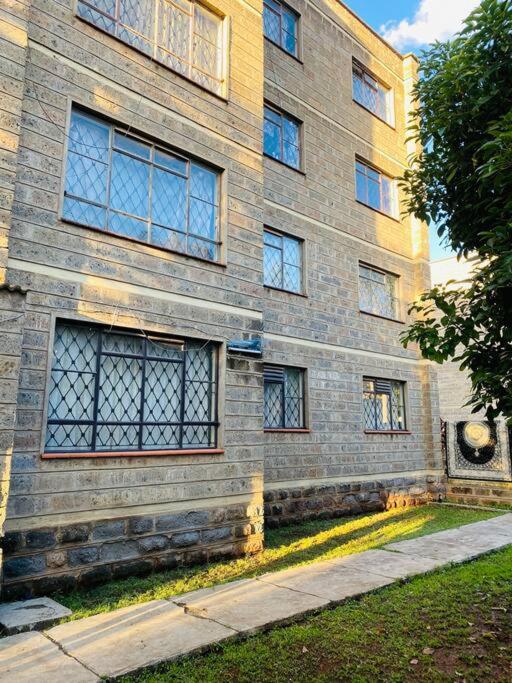 Pristine Luxury 2 bedroom Apartment-South C view 4