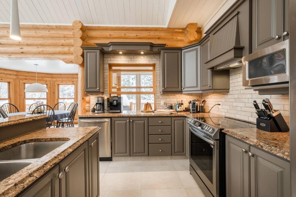 Chalet Golden Bear - Fiddler Lake