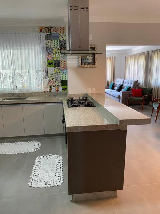 Apartamento aconchegante próximo ao mar em Itapoá