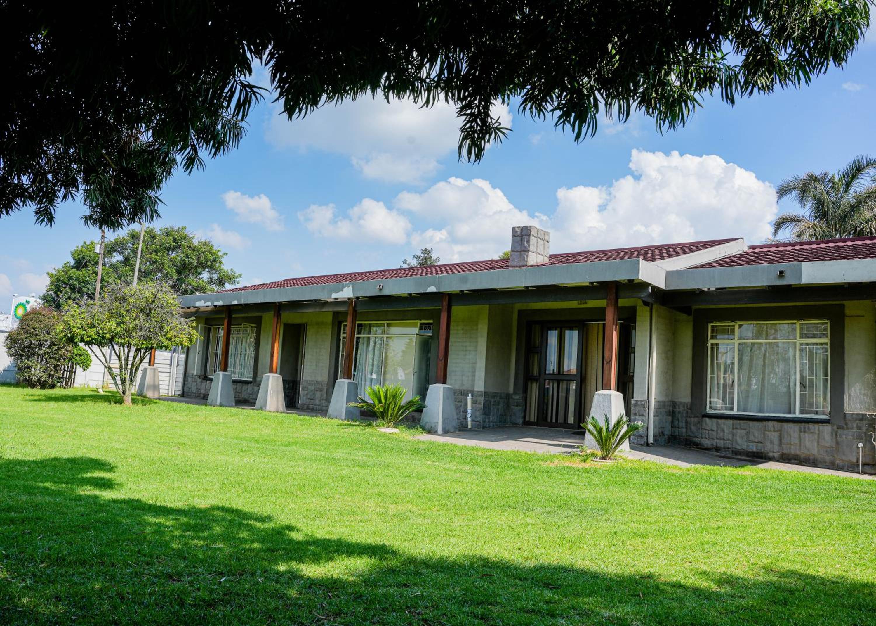 SAR GUESTHOUSE