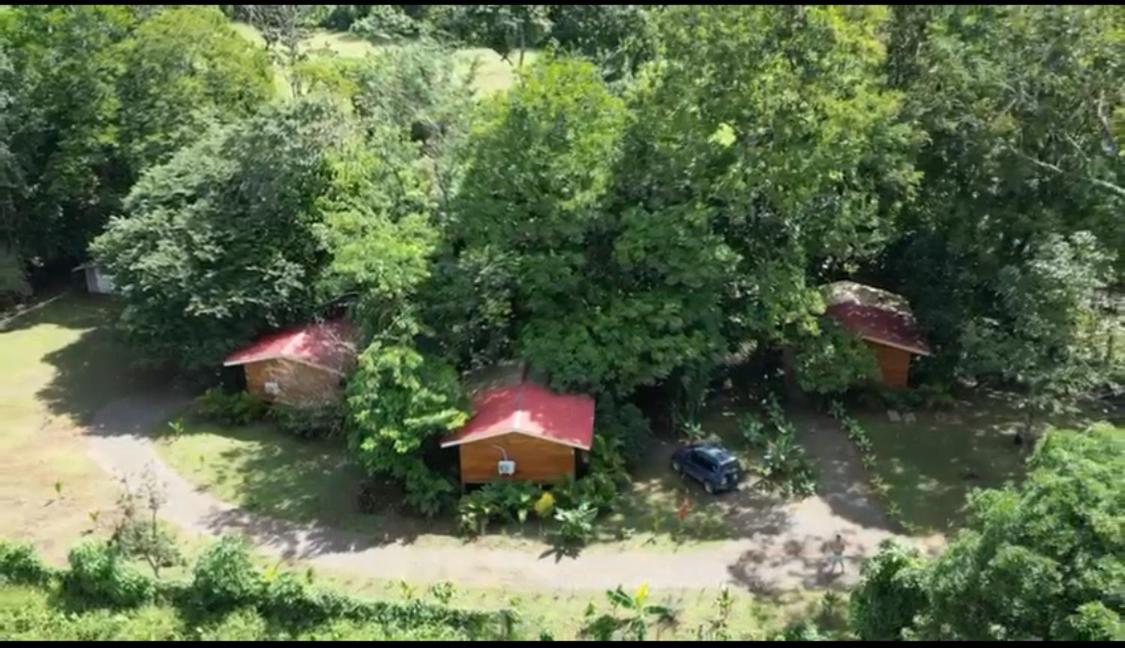 CABAÑAS DEL LAGO / BUNGALOWS